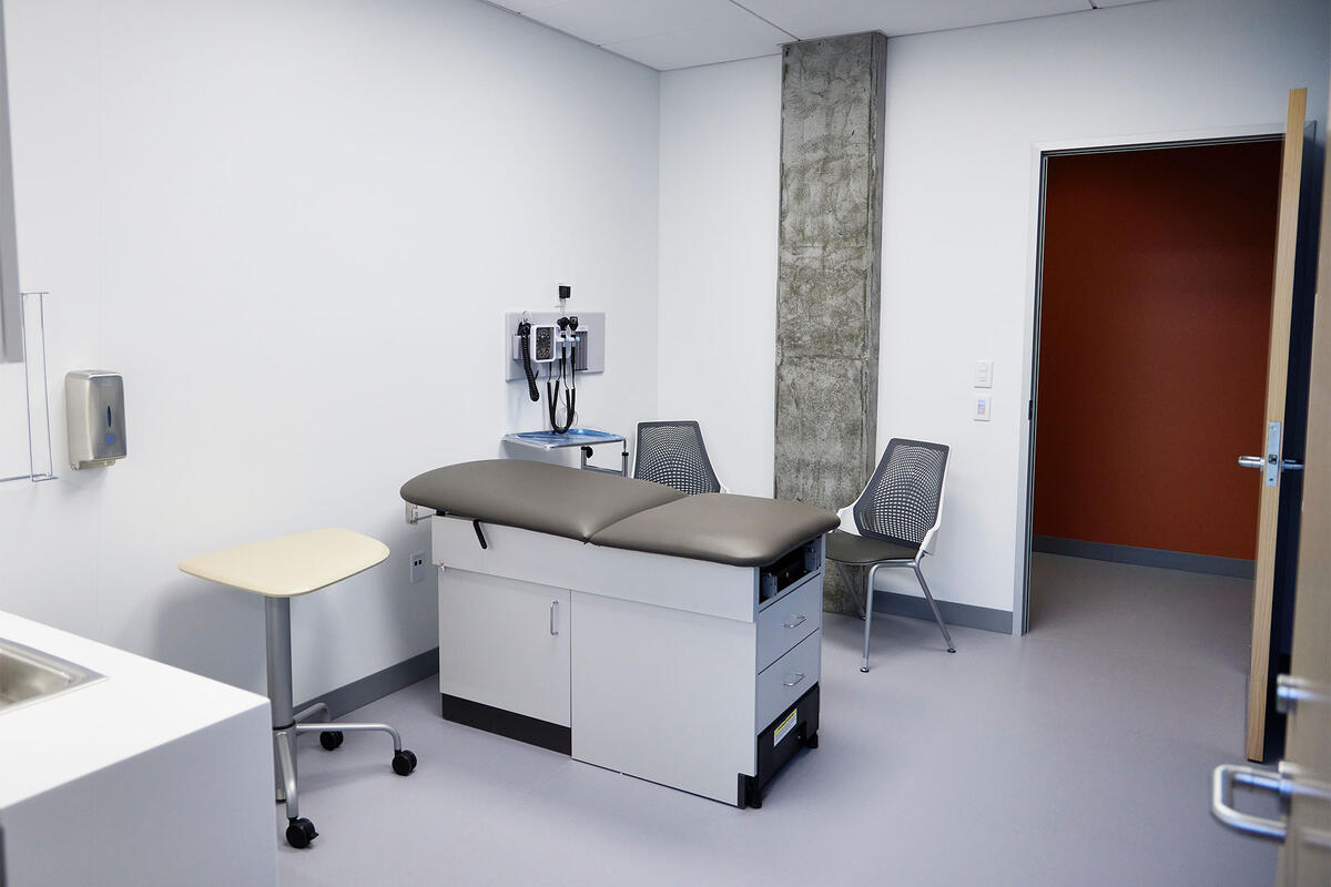 A standardized patient room at the Kirk Kerkorian Medical Education Building