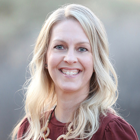 Kia Vichaikul headshot