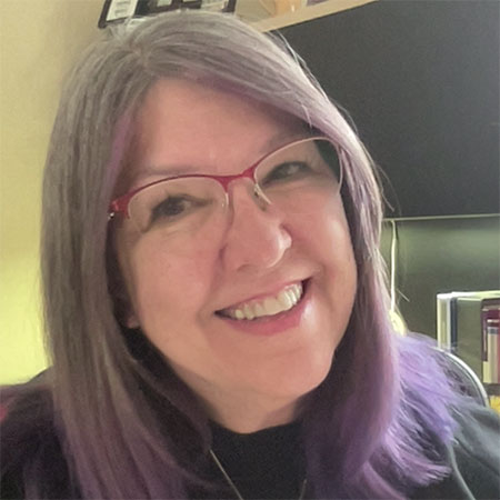 Headshot of Leann Karr