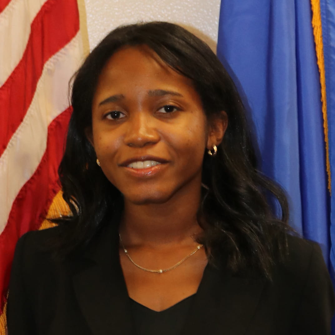 Photo of Lauren Beals