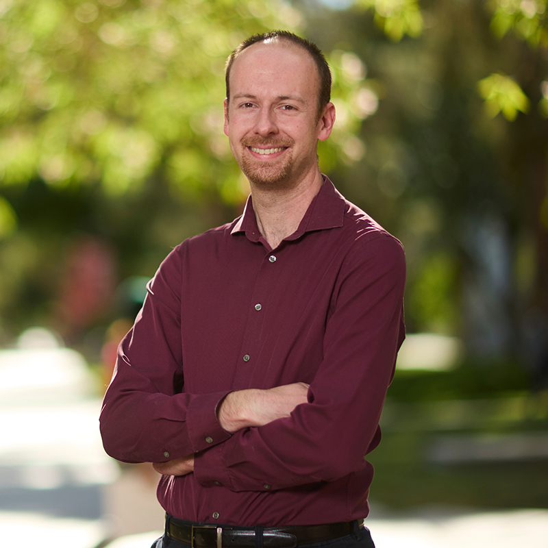 Portrait of Scott Hoffman