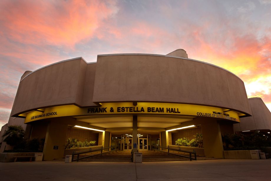 Phofo of Frank Estella and Beam Hall