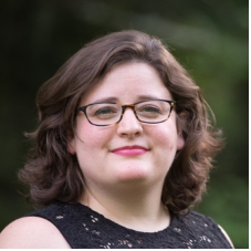 Headshot of Lauren Bauer