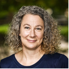 headshot of Martha Ross