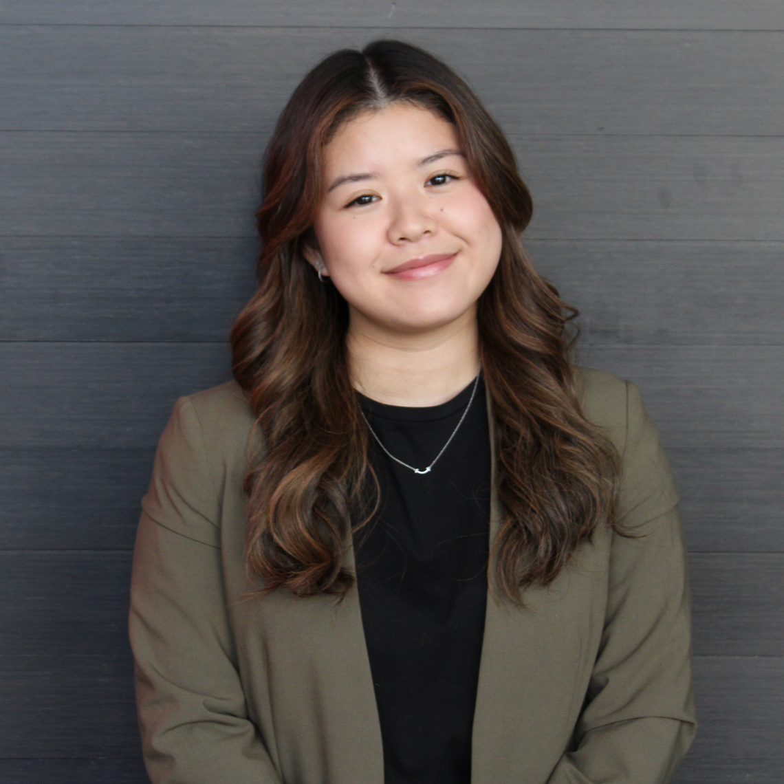 Anna Nakazawa Headshot