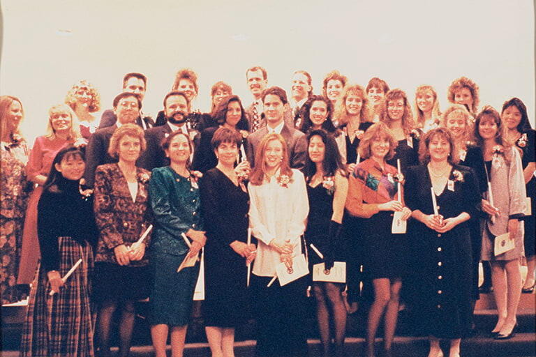Group photo of the nursing school in the year 1992