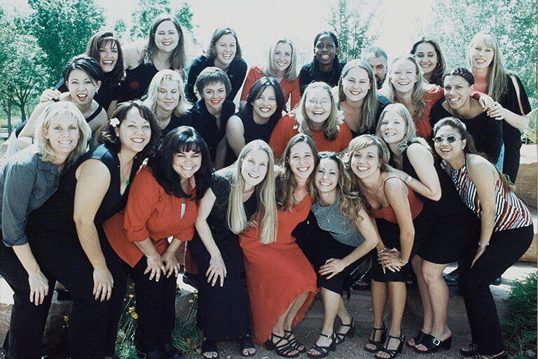Group photo of the nursing school in the year 2002