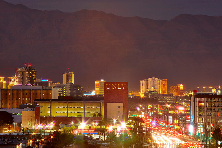 An overview of the Las Vegas strip on night