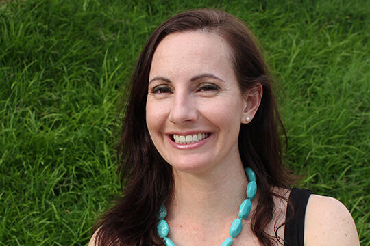 UNLV alumna Tracy Logan smiling