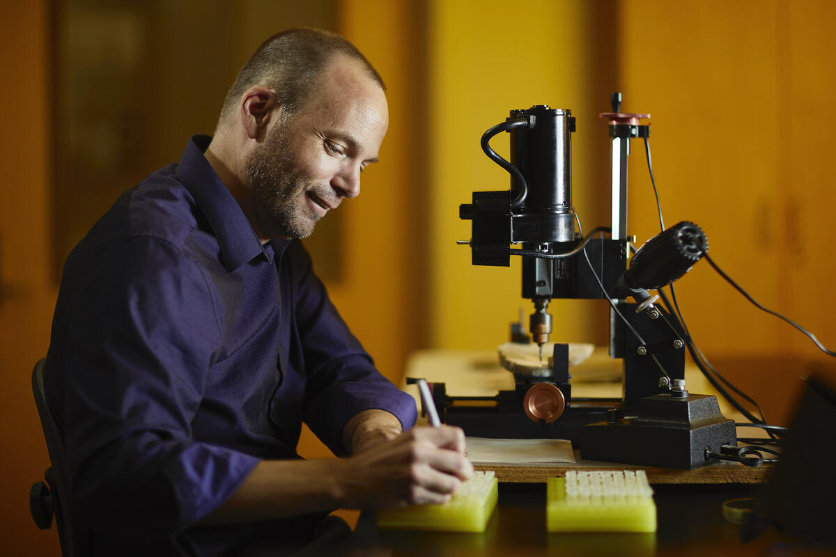 UNLV professor Matthew Lachniet works in his lab on campus.