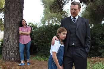 Jennifer Rohn as Jean Louise Finch; Caroline Stanton as young Scout; and Darren Weller as Atticus Finch.