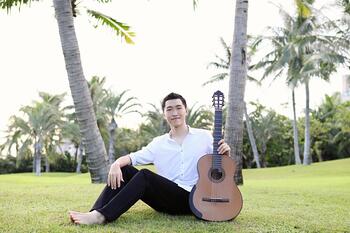 Tengyue Zhang Photo (3).jpeg