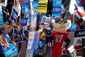 Hey Reb! revved up the crowd at MSNBC's stage in front of the Student Union. (R. Marsh Starks/UNLV Photo Services)