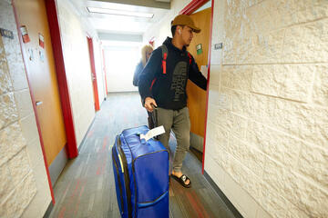 UNLV students move out.