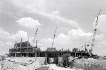 The Thomas & Mack Center construction, July 26, 1982.&nbsp;(UNLV Libraries&nbsp;Special Collections)