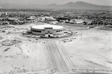 The Thomas & Mack Center construction, Sept. 23, 1983. (UNLV Libraries Special Collections)