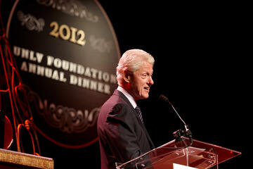 Former President Bill Clinton delivers the keynote speech, “Embracing our Common Humanity,” at the UNLV Foundation Annual Dinner. (Geri Kodey/UNLV Photo Services)