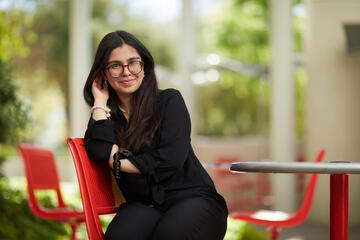 Portrait of student Faria Tavacoli