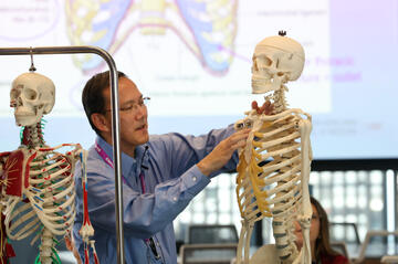 The Kirk Kerkorian School of Medicine at UNLV Class of 2027 is the first to have the opportunity to work with cadavers at the Medical Education Building.