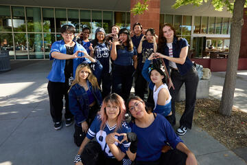 K-pop club dance team performers and club members