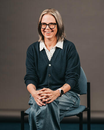 portrait of Kelli Kelly