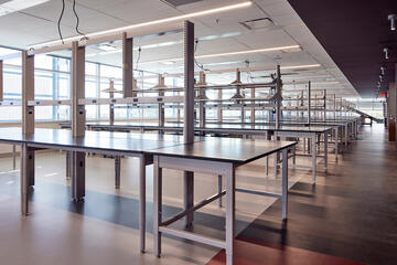 open lab inside of advanced engineering building
