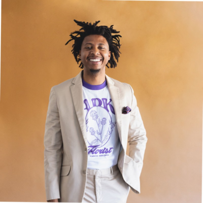 Hykeem Gaddis, EMBA Cohort 15 graduate, poses for a professional portrait highlighting his leadership in healthcare operations and analytics in Nevada.