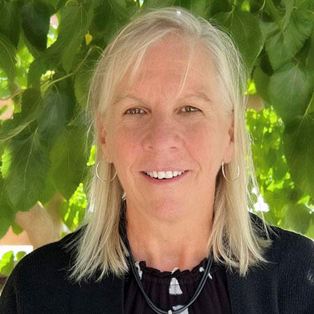 Annie Lindsay's headshot