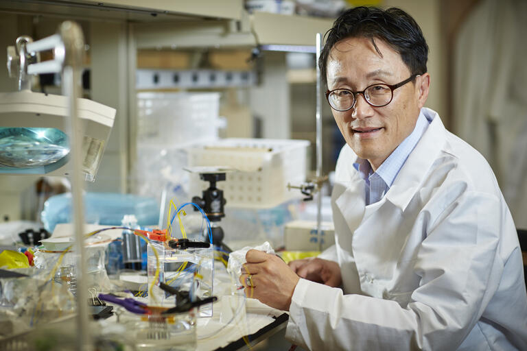 Portrait of Mechanical Engineering Professor Kwang J. Kim, Ph.D.