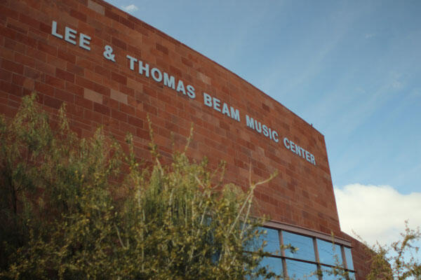 Lee & Thomas Beam Music Center sign