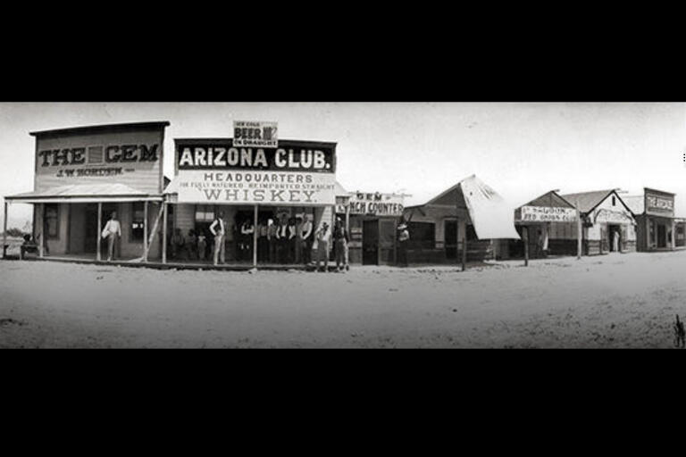 Arizona Club black and white