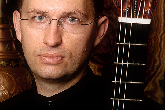 Guitarist Denis Azabagic