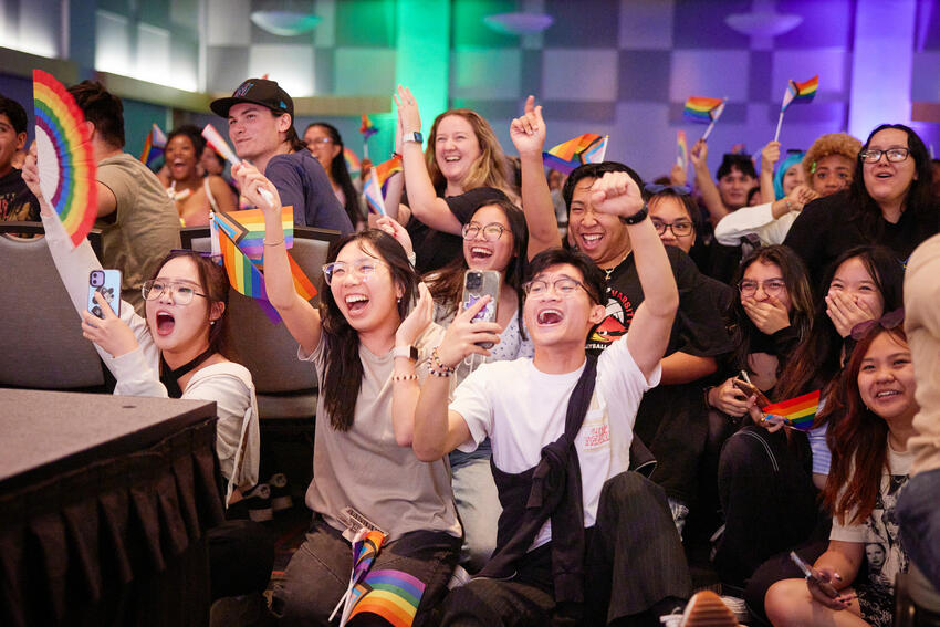A crowd of students at drag bingo