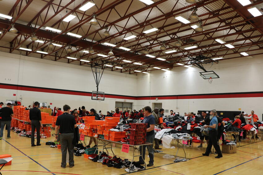 People shopping inside a gym