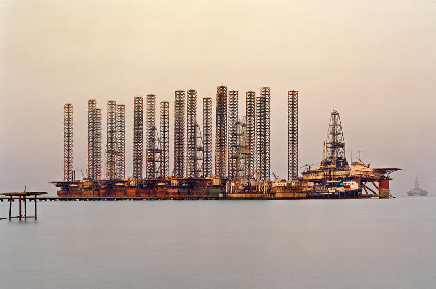 SOCAR Oil Fields6, Baku, Azerbaijan, 2006.jpg