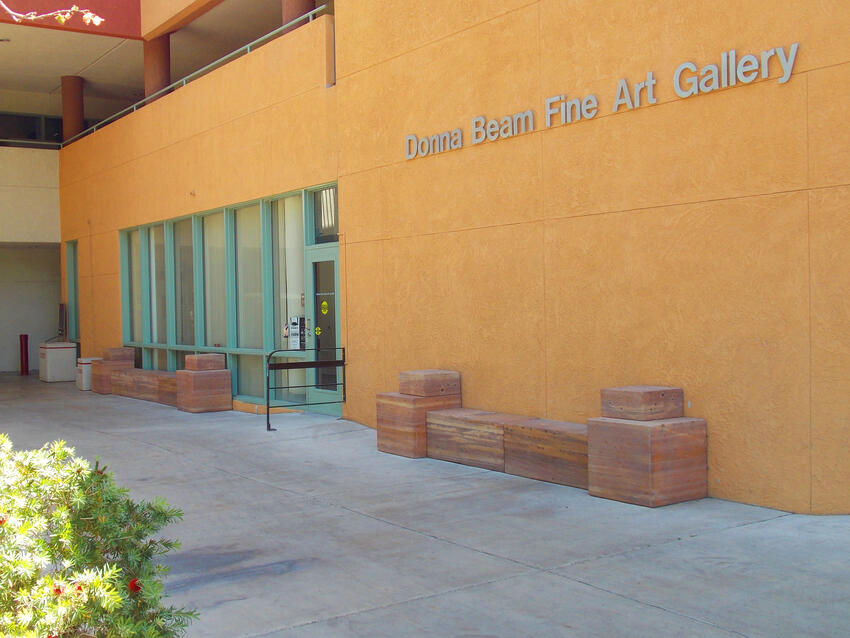 UNLV Donna Beam Gallery ext.JPG
